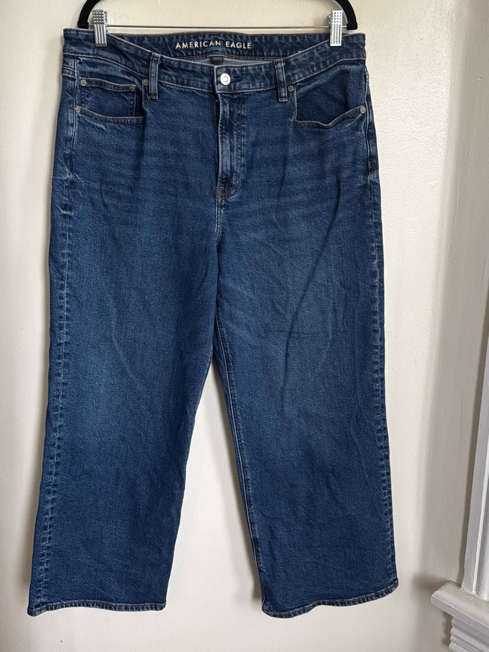 American Eagle Outfitters Stovepipe crop Indigo Relaxed Straight Jeans
